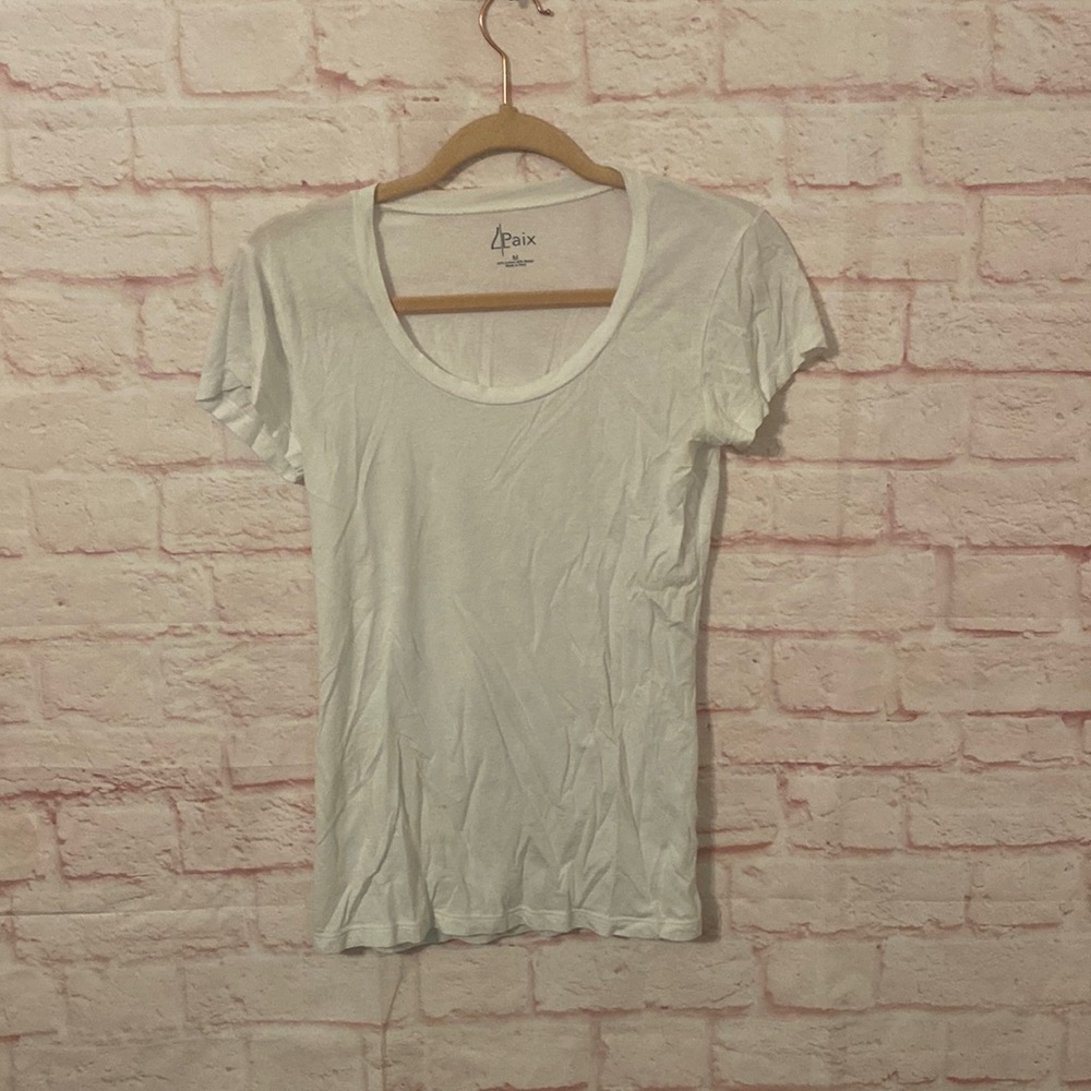 4 Paix scoop neck tee